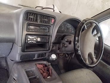 бампер на естима: Nissan Serena: 1992 г., 2.5 л, Ручные, Дизель, Минивэн — 8