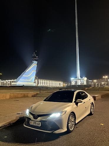 Toyota Camry: 2019 г., 2.5 л, Типтроник, Бензин, Седан