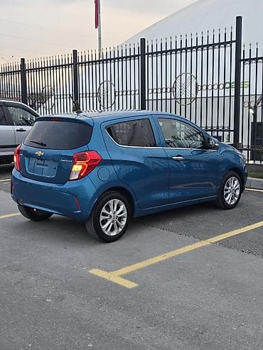 маш: Chevrolet Spark: 2019 г., 0.1 л, Вариатор, Бензин, Хэтчбэк — 3