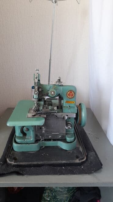 4нитка б у: Продаю оверлок шв — 1