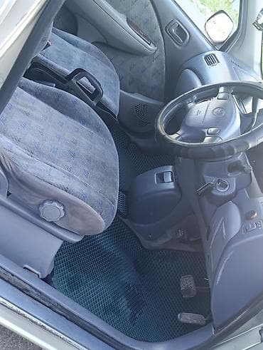 taeta ist: Toyota Raum: 1997 г., 1.5 л, Автомат, Бензин, Хэтчбэк — 9