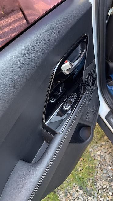 tesla pi: Kia Niro: 2018 г., 1.6 л, Гибрид, Кроссовер — 7