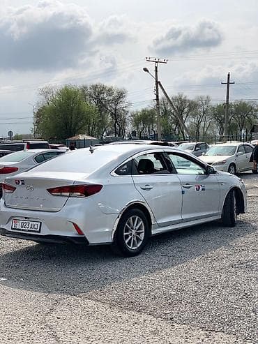 prius v: Hyundai Sonata: 2019 г., 0.2 л, Автомат, Газ, Седан — 5