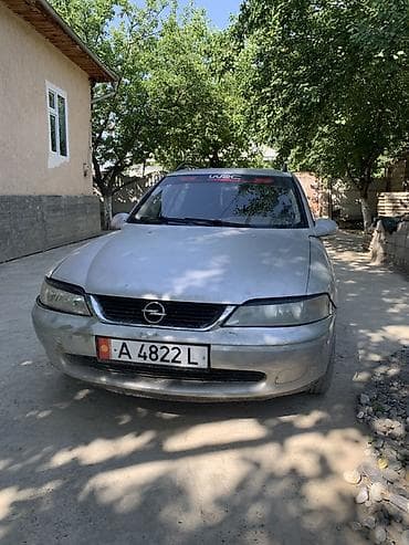 Opel Vectra: 2000 г., Универсал