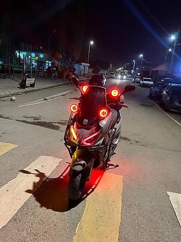 мотоцикл мотор: Макси-скутер 150 куб. см, Бензин, Б/у — 4