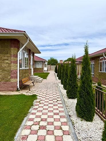 Коттеджные домики в зеленом комплексе у озера на 5,6 и 9 персон 😍 В — 1