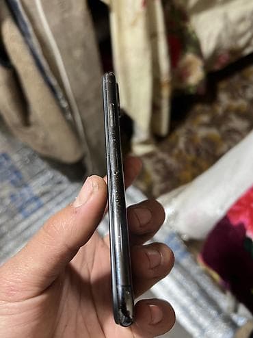 iphone 16e цена: IPhone Xs, Б/у, 256 ГБ, Черный, Чехол, 50 % — 3