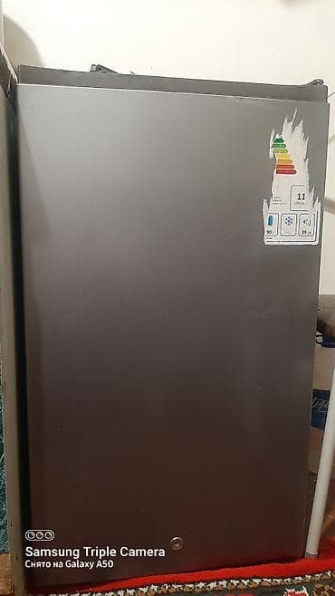 Компактный однокамерный холодильник с морозильной камерой Fresh Zone