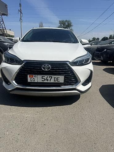 byd e3: Toyota Yaris: 2022 г., Автомат, Бензин, Кроссовер — 2