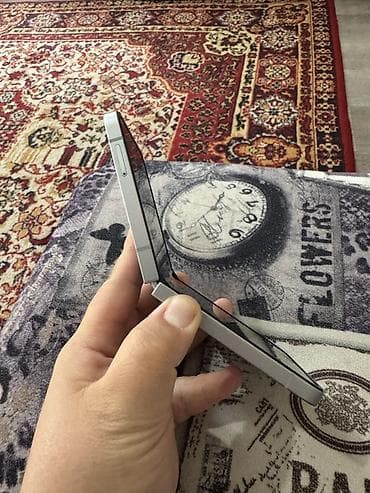 ми х4: Смартфон-раскладушка с гибким внутренним экраном и двумя основными — 3