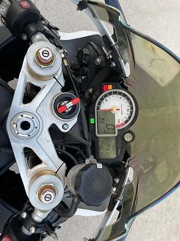 беха е36: Спортбайк BMW, 1000 куб. см, Бензин — 5