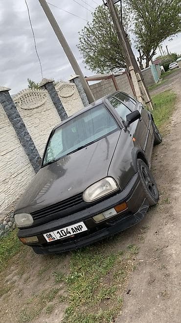 kia ev9: Volkswagen Golf: 1992 г., 1.8 л, Ручные, Бензин, Хэтчбэк — 1