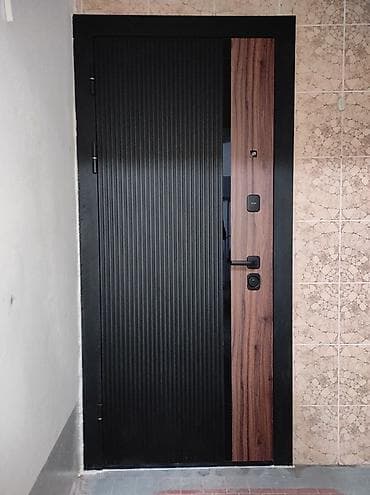 Двери для домов и квартир, Металлическая, Одностворчатая, C терморазрывом, цвет - Черный at lalafo.kg Двери для домов и квартир, Металлическая, Одностворчатая, C терморазрывом, цвет - Черный