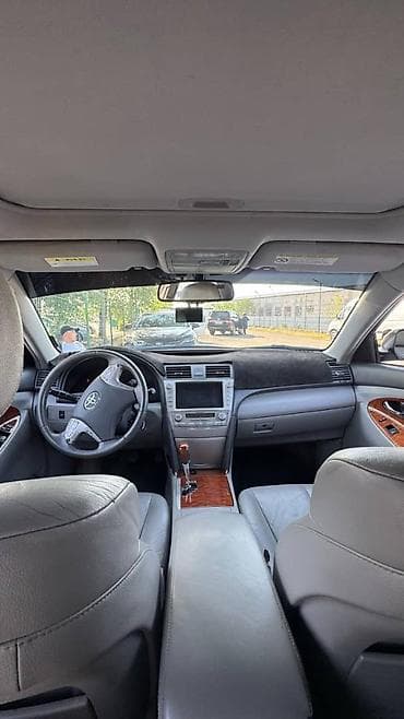 реалии: Toyota Camry: 2010 г., 2.5 л, Автомат, Бензин, Седан — 6
