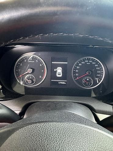 Продажа авто: Kia K5: 2021 г., 2 л, Автомат, Газ, Седан — 4