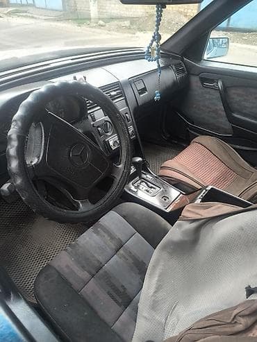 Mercedes-Benz C-Class: 1993 г., Автомат, Седан