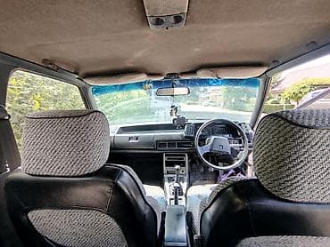 renault 480: Mazda 626: 1984 г., 1.6 л, Механика, Бензин, Седан — 4