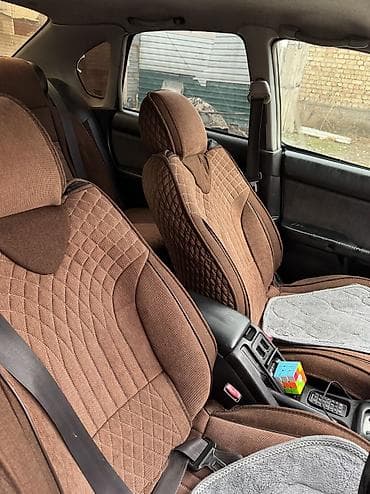 subaru forester автомобил: Subaru Legacy: 2000 г., Автомат, Седан — 5