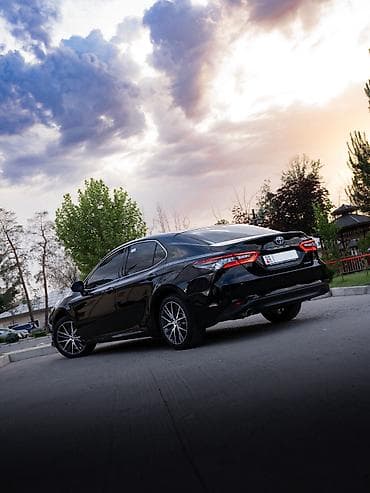 82 2: Toyota Camry: 2023 г., 2.5 л, Автомат, Гибрид, Седан — 5