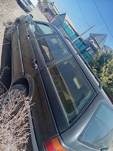 Volkswagen Passat: 1989 г., 1.8 л, Механика, Бензин