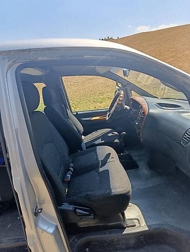Hyundai Starex: 2002 г., 2.5 л, Механика, Дизель, Минивэн — 7