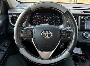 Toyota RAV4: 2018 г., 2.5 л, Автомат, Бензин, Внедорожник