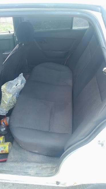 e2 byd: Daewoo Nexia: 2008 г., Механика, Седан — 4
