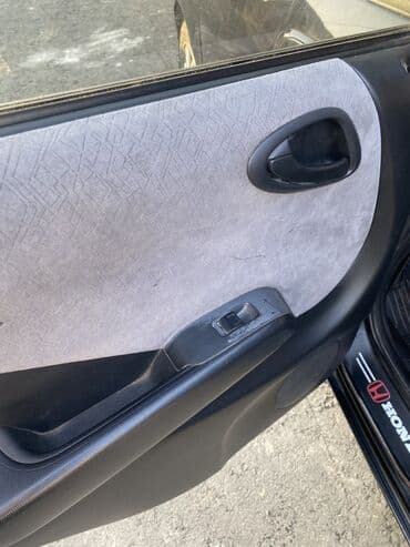 авто с последующим выкупом фит: Honda Fit: 2002 г., 1.3 л, Автомат, Бензиновая, Хэтчбэк — 8