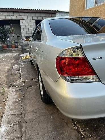 tesla model 3: Toyota Camry: 2005 г., 2.4 л, Автомат, Бензин, Седан — 5