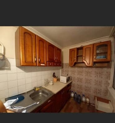 ош сатыла турган квартира: 3 бөлмө, Риелтор, Чогуу жашоосу жок, Толугу менен эмереги бар — 4