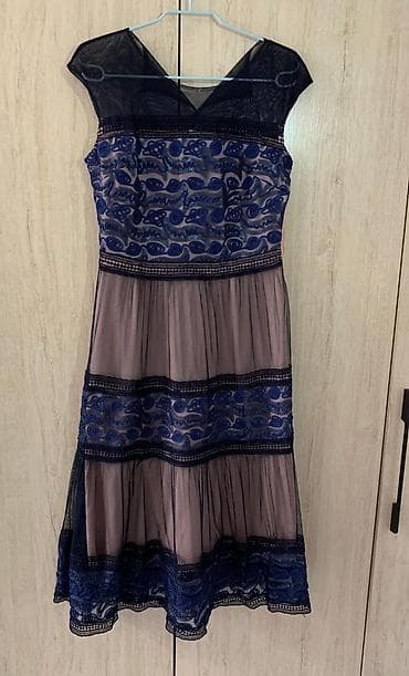 Вечернее платье, Пышное, Без рукавов, M at lalafo.kg Вечернее платье, Пышное, Без рукавов, M