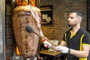 как устроиться на работу в kfc: Требуется Сборщик заказов фаст-фуд заведения — 1