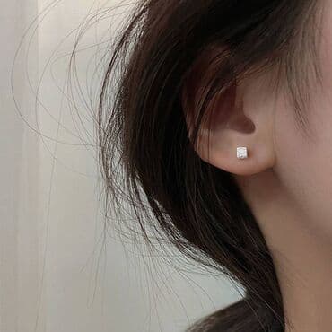 украшение шампанского для свадьбы: Серьги-гвоздики НС в форме куба – стильный аксессуар для ценителей — 3