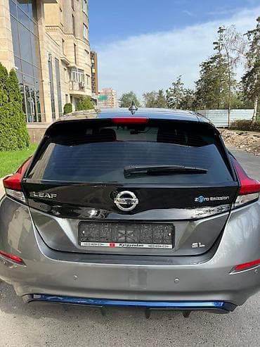 tesla 3: Nissan Leaf: 2018 г., Автомат, Электромобиль, Хэтчбэк — 10