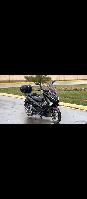 lexus 2005: Скутер макси-класса, черный, с полноразмерным ветровым стеклом и — 1