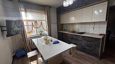 обмен с доплатой: Продается дом в Кара Балте на границе с Алексеевкой. 5ком Уч 5,5сот — 6