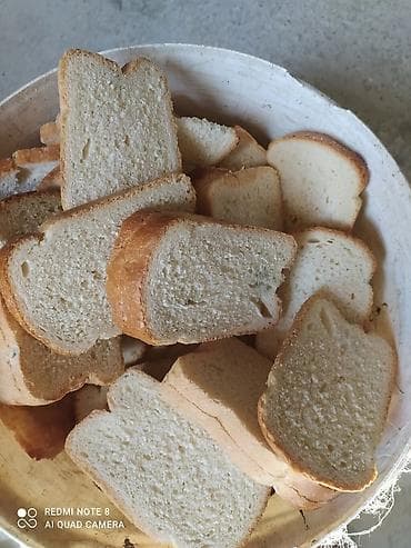 куплю корм для животных: Продаю Хлеб 🍞 есть и сухой и мягкий для скота — 9
