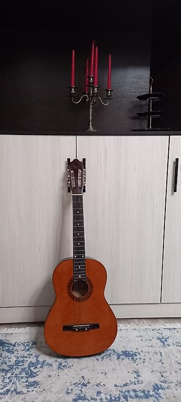 гитара класика: Классическая акустическая гитара 4/4 - Тип: классическая (нилоновые — 3