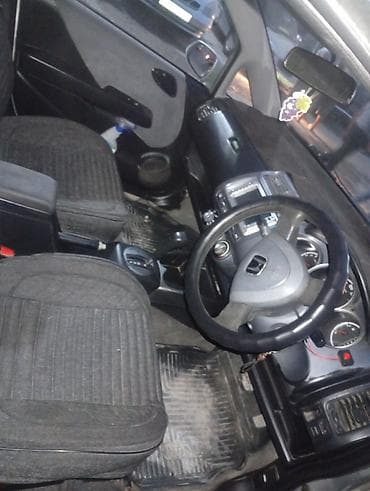 small car: Honda Fit: 2002 г., 1.3 л, Вариатор, Бензин, Хэтчбэк — 8