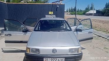 Volkswagen Passat: 1990 г., 2 л, Механика, Бензин, Седан — 4