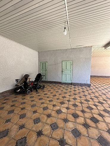 Үйлөр: 📍 В Сокулуке по первой линии трассы продаётся дом на участке 18 соток — 7