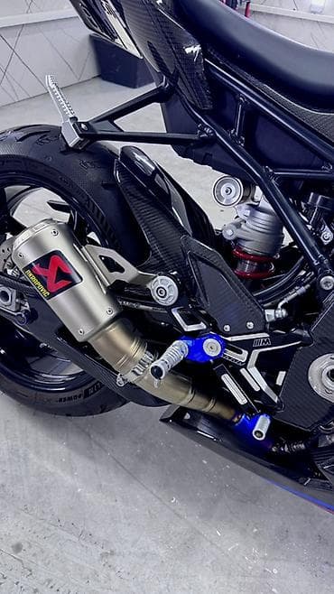 Мототехника: Спортбайк BMW, 1000 куб. см, Бензин — 7