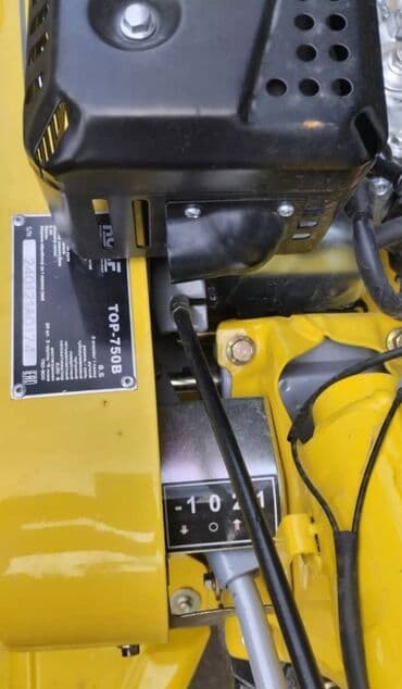 молочное оборудование: Мотоблок Фирма Рольф 8.5 лошадиная сила 1 год. Гарантия сервисном — 5