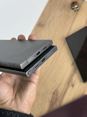 microsoft surface: Samsung Galaxy S24 Ultra, Б/у, 256 ГБ, цвет - Черный, 1 SIM, eSIM — 4