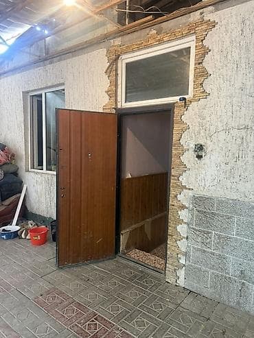 в туалет: Ак ордо конушунан Гагарина жолго жакын бут автобустар каттайт 2 ком — 1