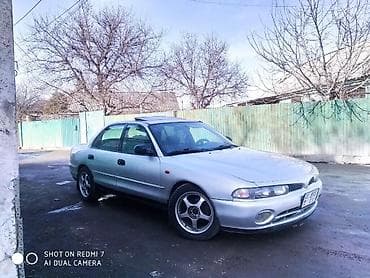 Mitsubishi Galant: 1994 г., 1.8 л, Механика, Бензин, Седан