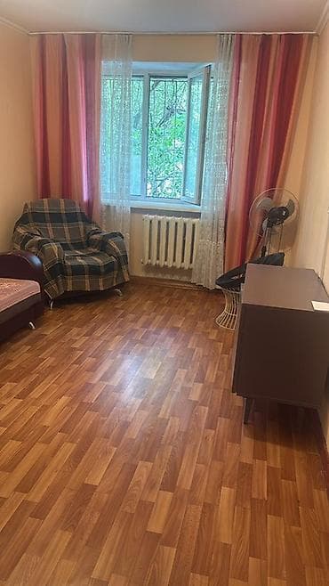 Комнаты: Сдается светлая меблированная комната в квартире из 2х комнат - — 1