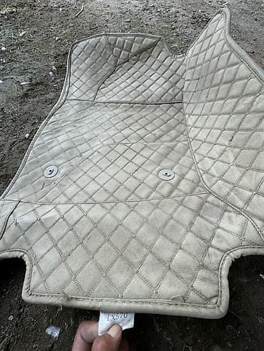 Коврик. Два передних Правый и Левый в салон автомобиля, передний