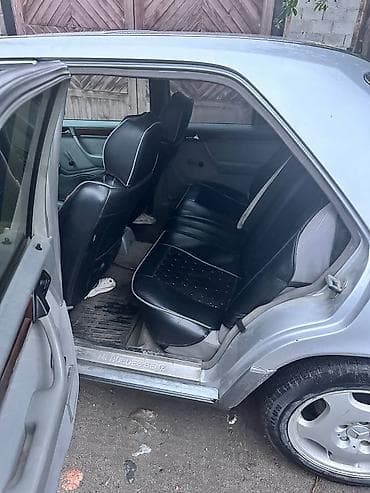 багажник б3: Mercedes-Benz W124: 1993 г., 2.2 л, Ручные, Бензин, Седан — 6