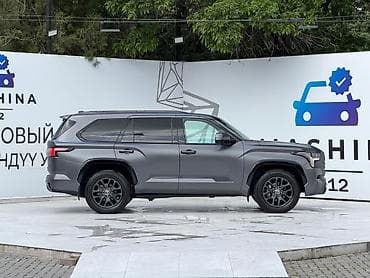 mazda 3: Toyota Sequoia: 2023 г., 3.5 л, Автомат, Гибрид, Внедорожник — 7